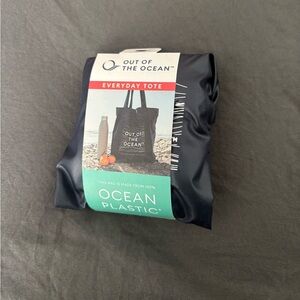 NWT Out of the Ocean Everyday Tote